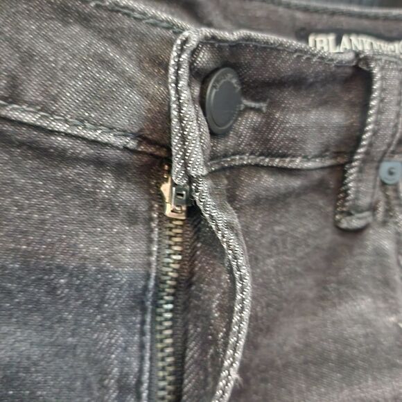 Blank NYC Fulton Roll U Denim Shorts in Sneak Preview Washed Black - Picture 13 of 14